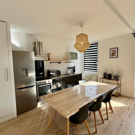 Appartement 2 Chambres - Parking Gratuit - Proche Centre